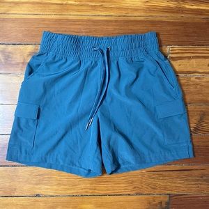 Mondetta athletic hiking shorts size small